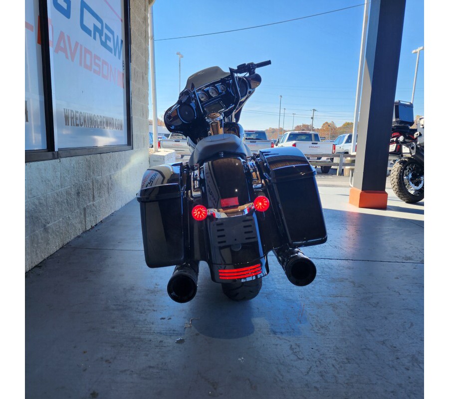 FLHXS 2017 Street Glide® Special