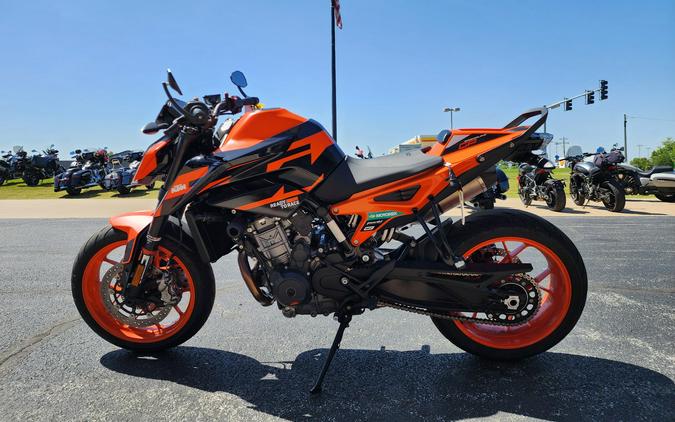 2022 KTM 890 Duke GP