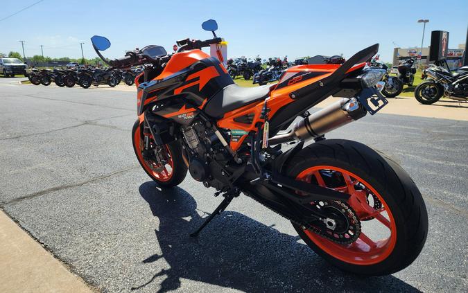 2022 KTM 890 Duke GP