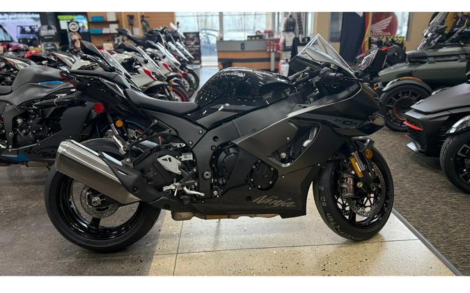 2026 NINJA ZX-10R - Kawasaki