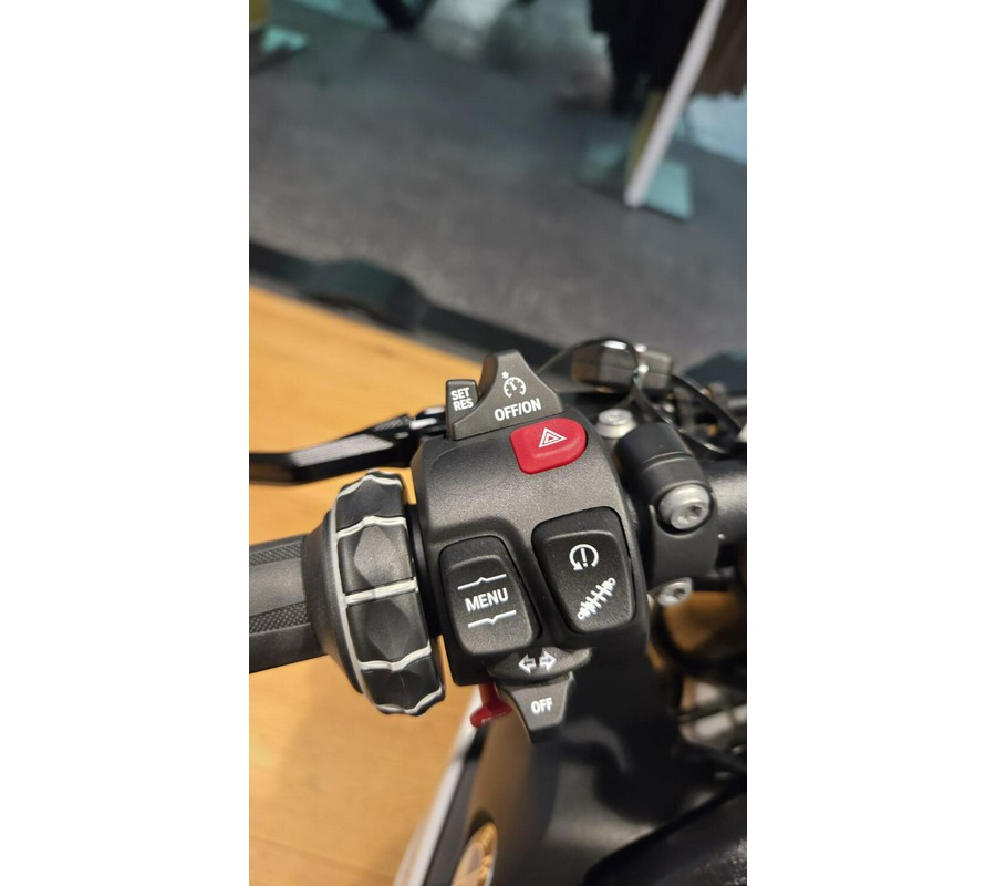 2026 BMW Motorrad S 1000 R | $750 Cash Rebate