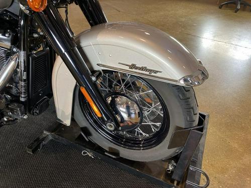 2018 Harley-Davidson Softail Heritage Classic 114 Review — From...