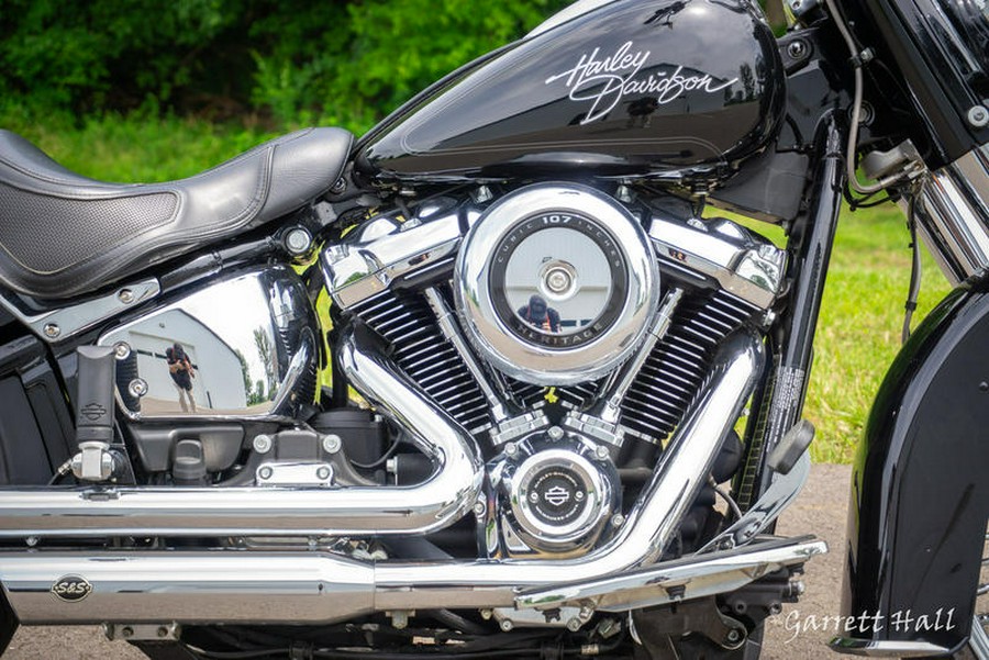 2021 Harley-Davidson® FLHC - Heritage Classic