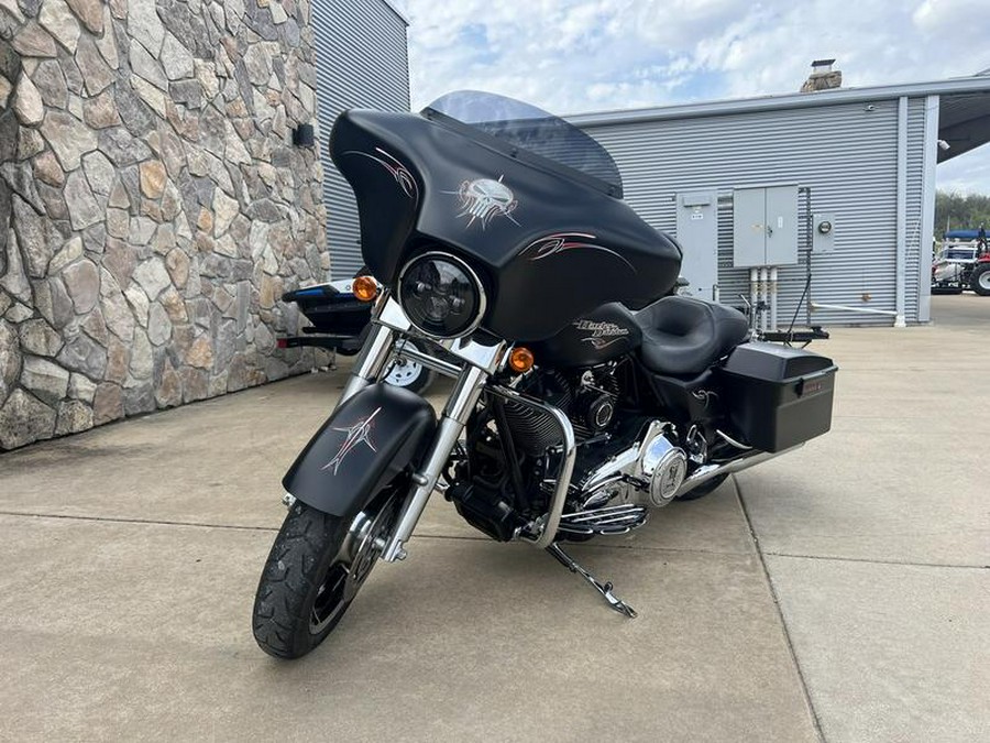 2013 Harley-Davidson® FLHX - Street Glide®