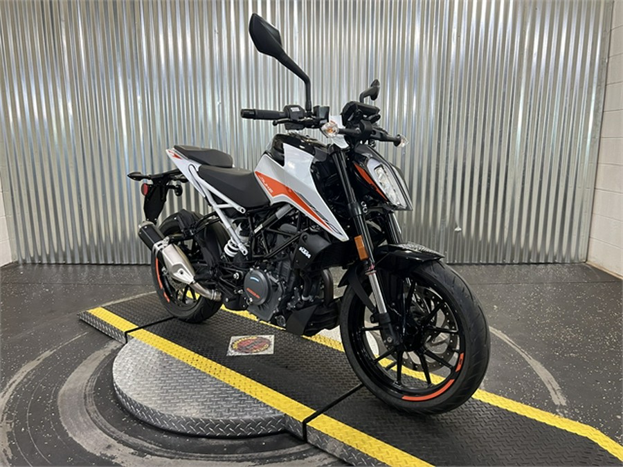 2022 KTM 390 Duke