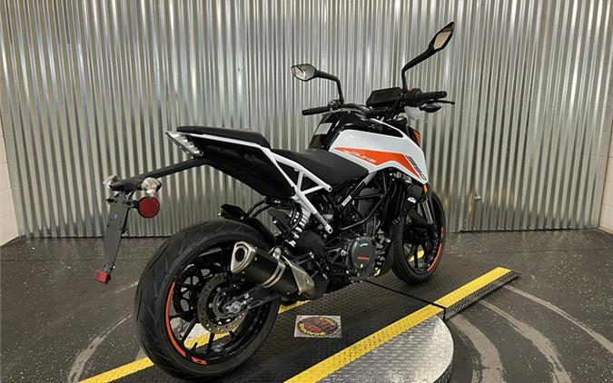 2022 KTM 390 Duke