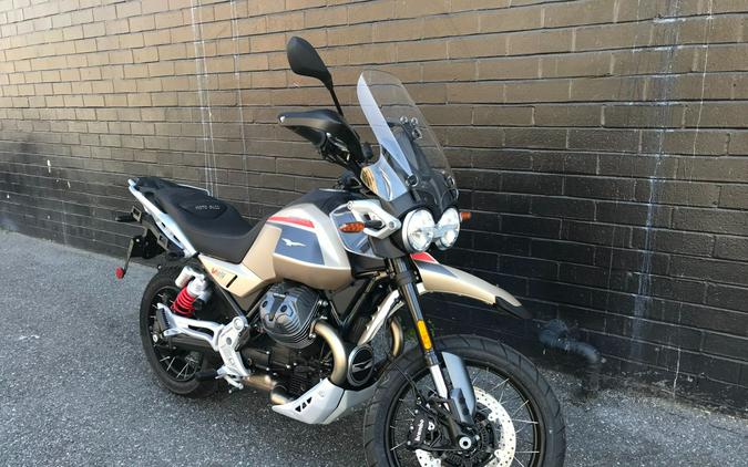 2025 Moto Guzzi V85 TT Travel