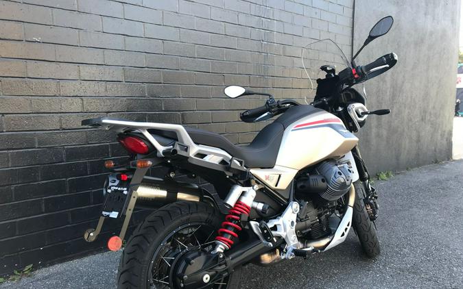 2025 Moto Guzzi V85 TT Travel