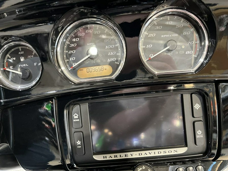 2018 Harley-Davidson FLHXS - Street Glide Special