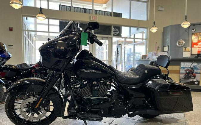 2018 Harley-Davidson FLHXS - Street Glide Special