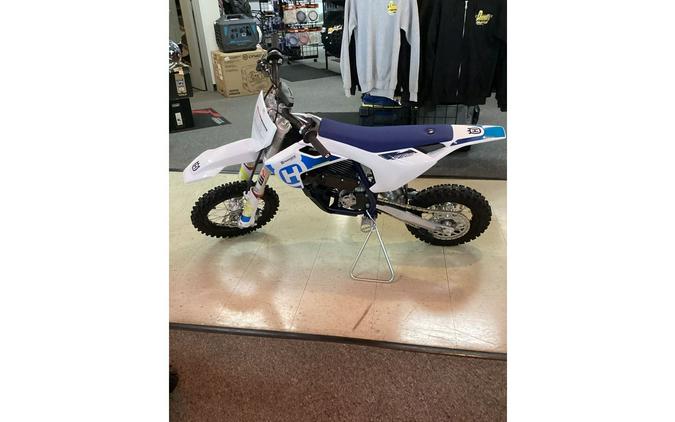 2024 Husqvarna Motorcycles EE 5