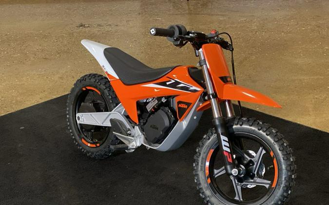 FIRST LOOK! THE ALUMINUM FRAMED 2024 KTM SX-E 2 IS COMING SOON