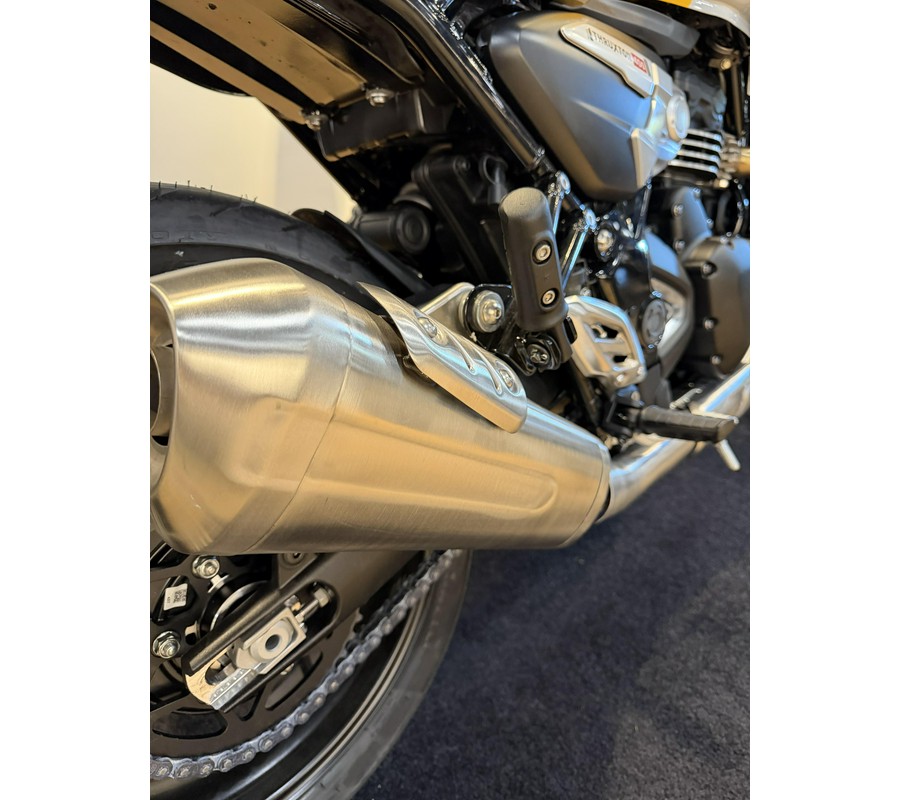 2026 Triumph Thruxton 400