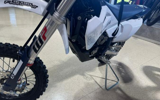 2027 Husqvarna EE 5