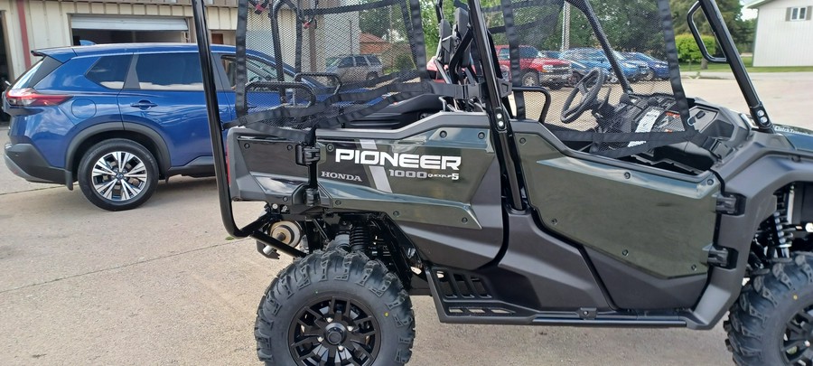 2024 Honda Pioneer 1000-5 Deluxe