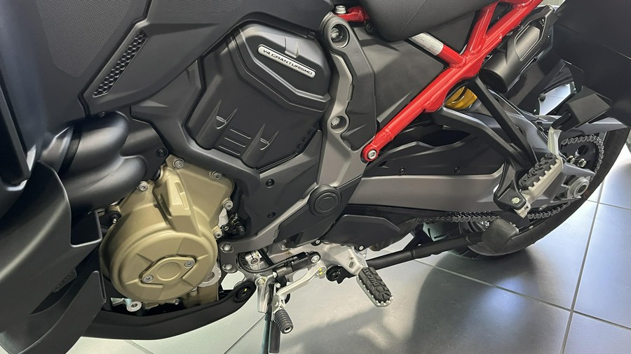 2026 Ducati MULTISTRADA V4S TRAVEL & RADAR
