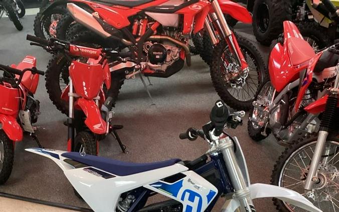 2024 Husqvarna Motorcycles EE 5