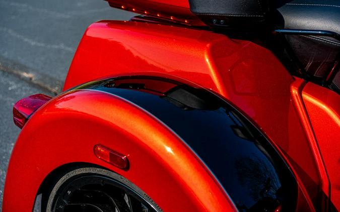 2025 Harley-Davidson® FLHTCUTG - Tri Glide® Ultra