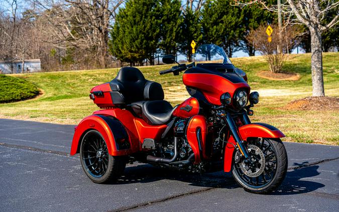 2025 Harley-Davidson® FLHTCUTG - Tri Glide® Ultra