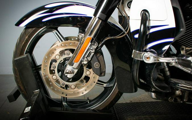 2016 Harley-Davidson CVO Street Glide FLHXSE