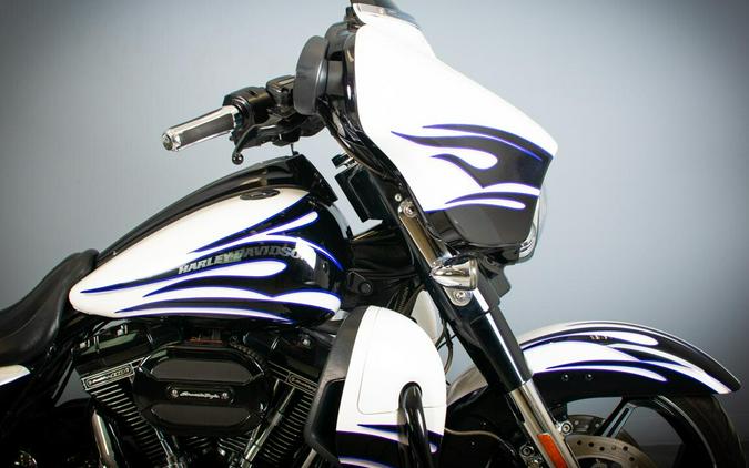 2016 Harley-Davidson CVO Street Glide FLHXSE