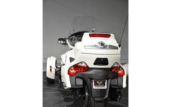 2014 Can-Am SPYDER RT S