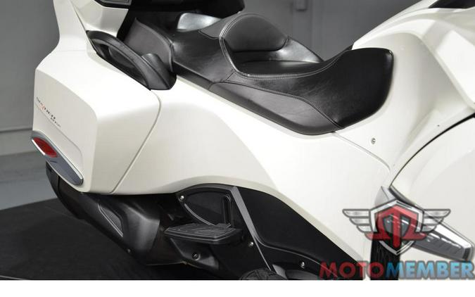 2014 Can-Am SPYDER RT S