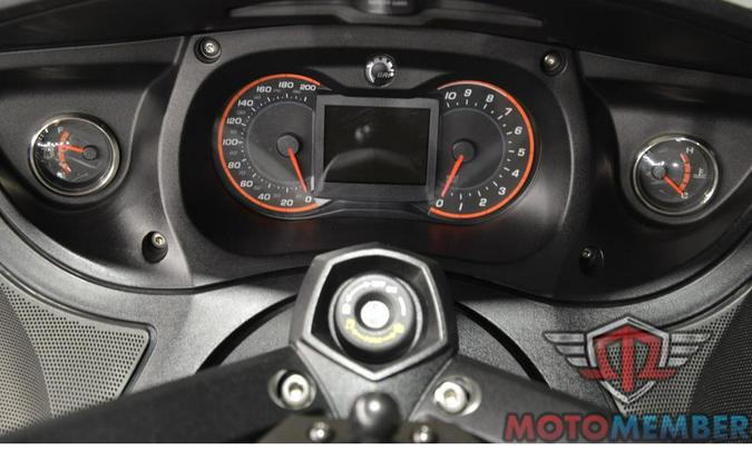 2014 Can-Am SPYDER RT S