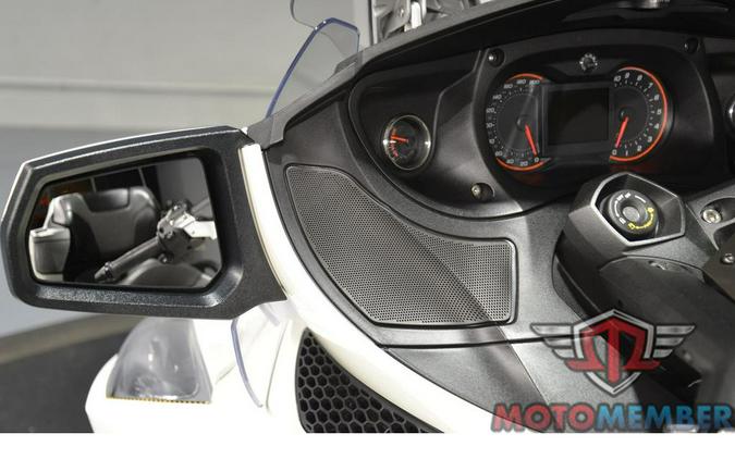 2014 Can-Am SPYDER RT S