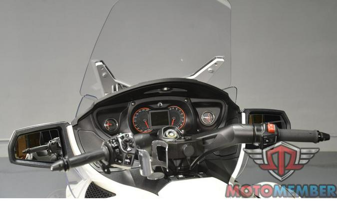 2014 Can-Am SPYDER RT S