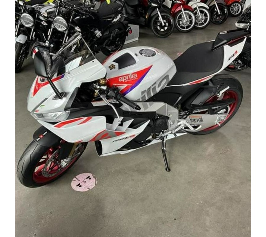 2024 Aprilia® RSV4 FACTORY