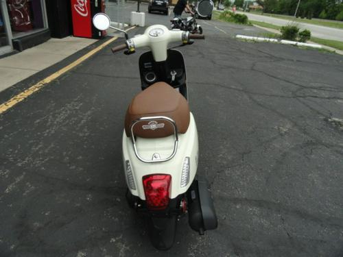 2022 Genuine Scooter Co Buddy Kick