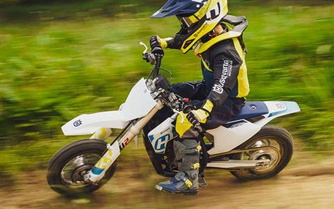 2024 Husqvarna EE 3