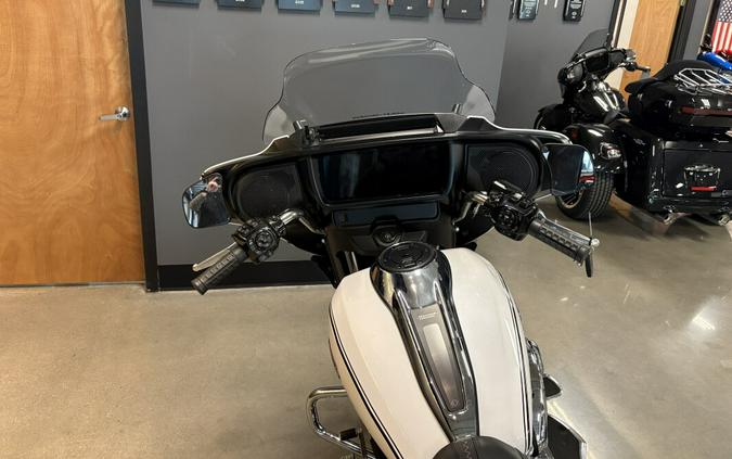 2024 Harley-Davidson® Street Glide® White Onyx Pearl