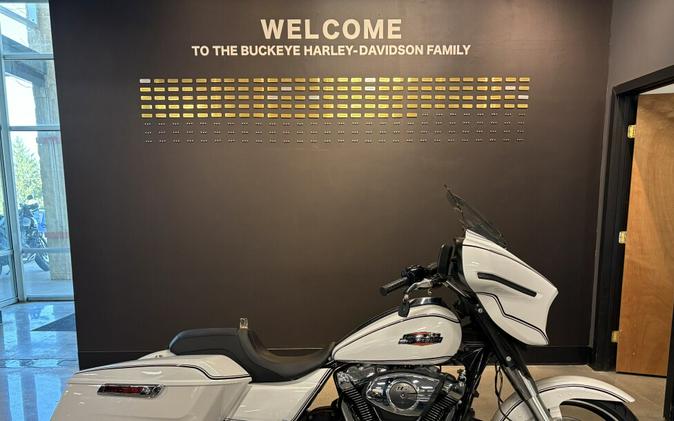 2024 Harley-Davidson® Street Glide® White Onyx Pearl