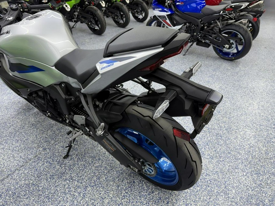 2027 Kawasaki Ninja® ZX™-6R ABS