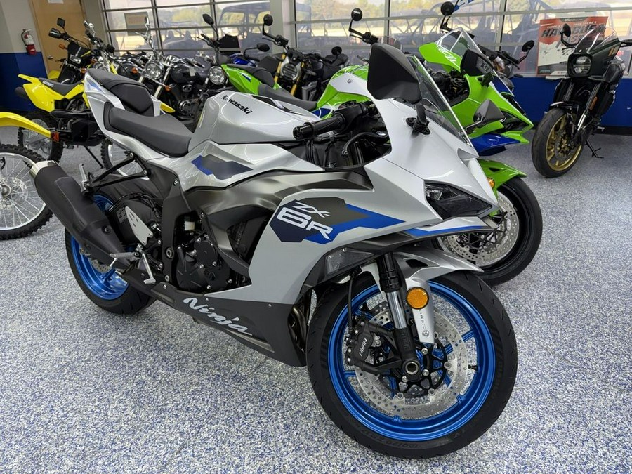 2027 Kawasaki Ninja® ZX™-6R ABS