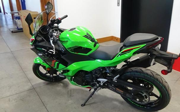 2024 Kawasaki Ninja 500 KRT Edition SE ABS