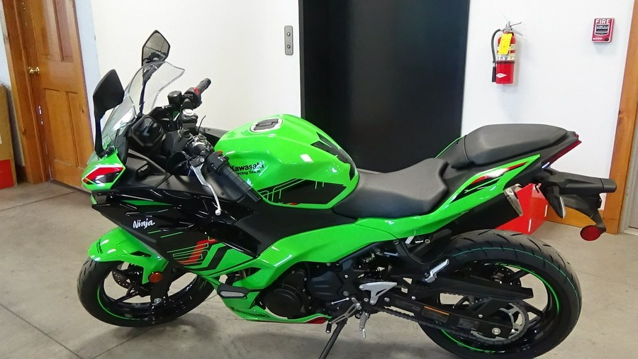 2024 Kawasaki Ninja 500 KRT Edition SE ABS