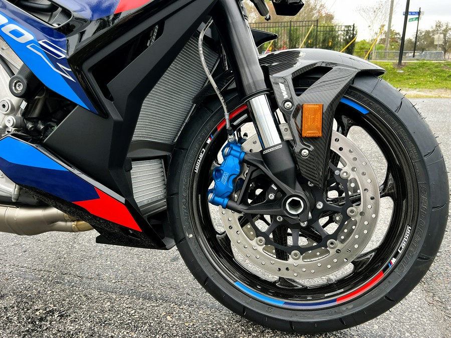 2024 BMW M 1000 R