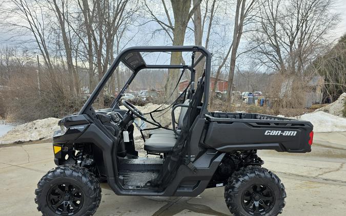 2025 Can-Am Defender DPS HD10