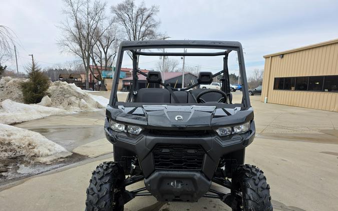 2025 Can-Am Defender DPS HD10