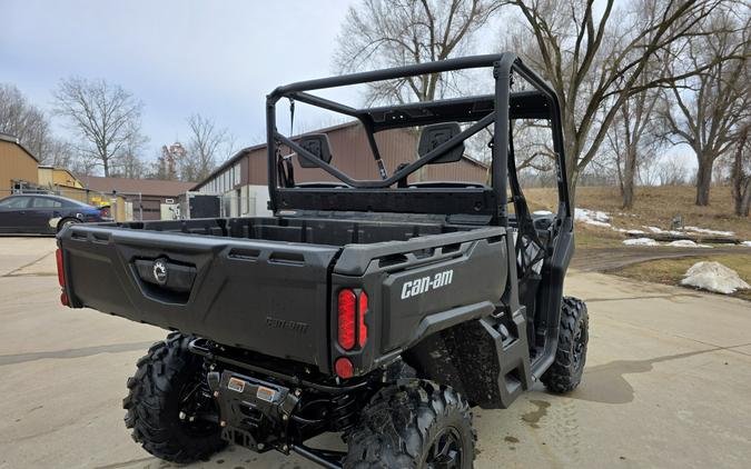 2025 Can-Am Defender DPS HD10