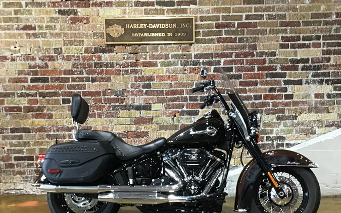 2018 Harley-Davidson Softail Heritage Classic 114 Review — From...