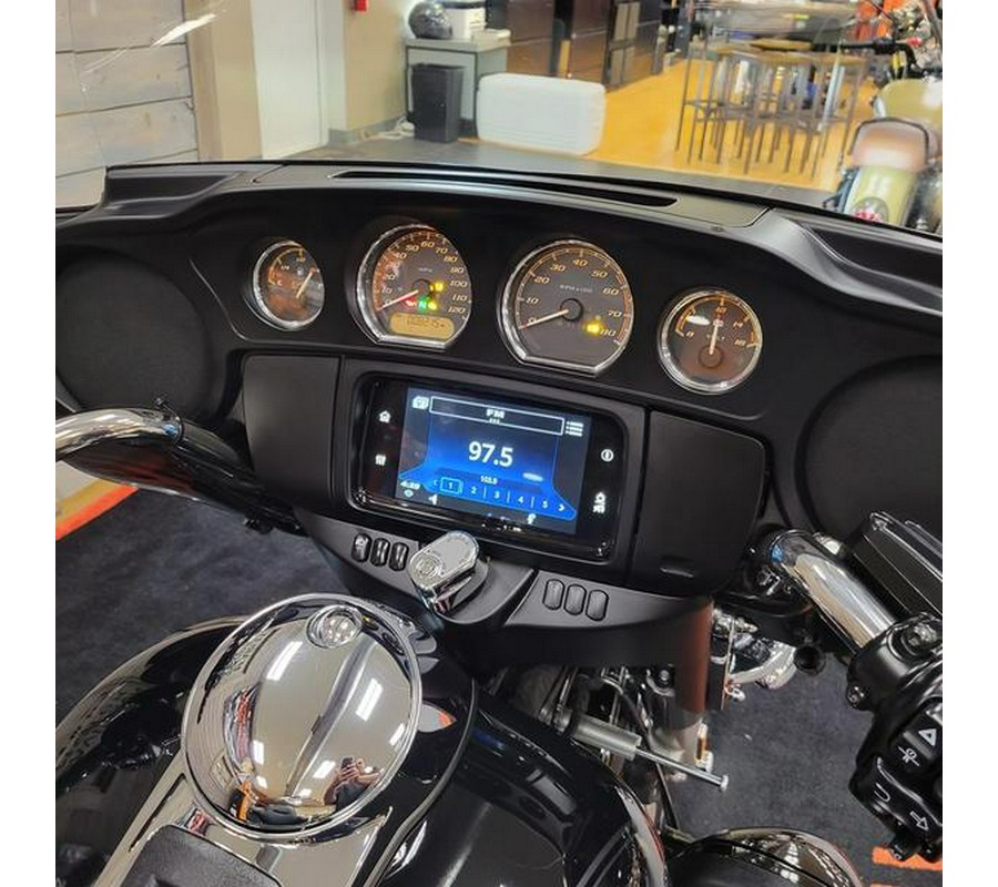2023 Harley-Davidson® FLHTCUTG - Tri Glide® Ultra