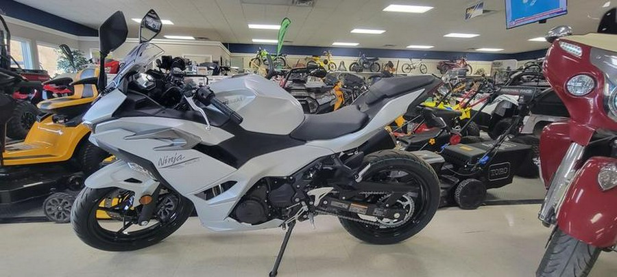 2025 Kawasaki Ninja® 500 ABS