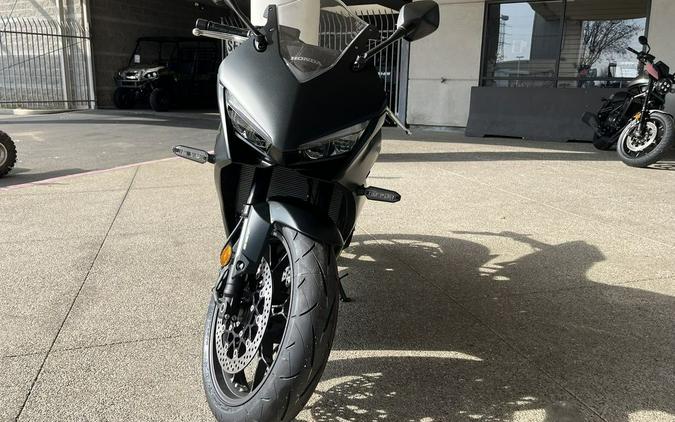 2026 Honda® CBR650R E-Clutch