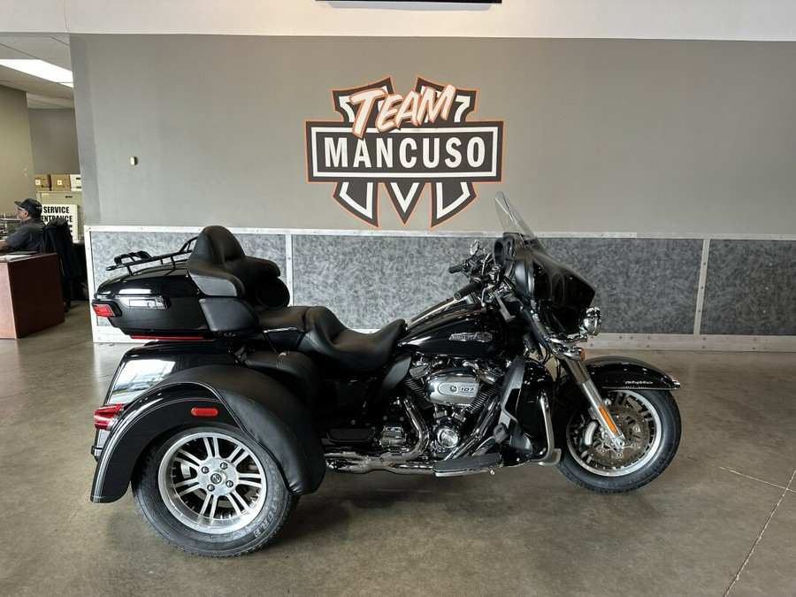 2018 Harley-Davidson® Tri Glide® Ultra FLHTCUTG