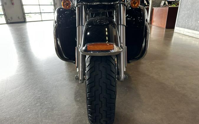 2018 Harley-Davidson® Tri Glide® Ultra FLHTCUTG