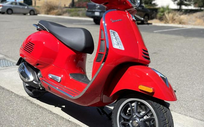 2024 Vespa GTS 300